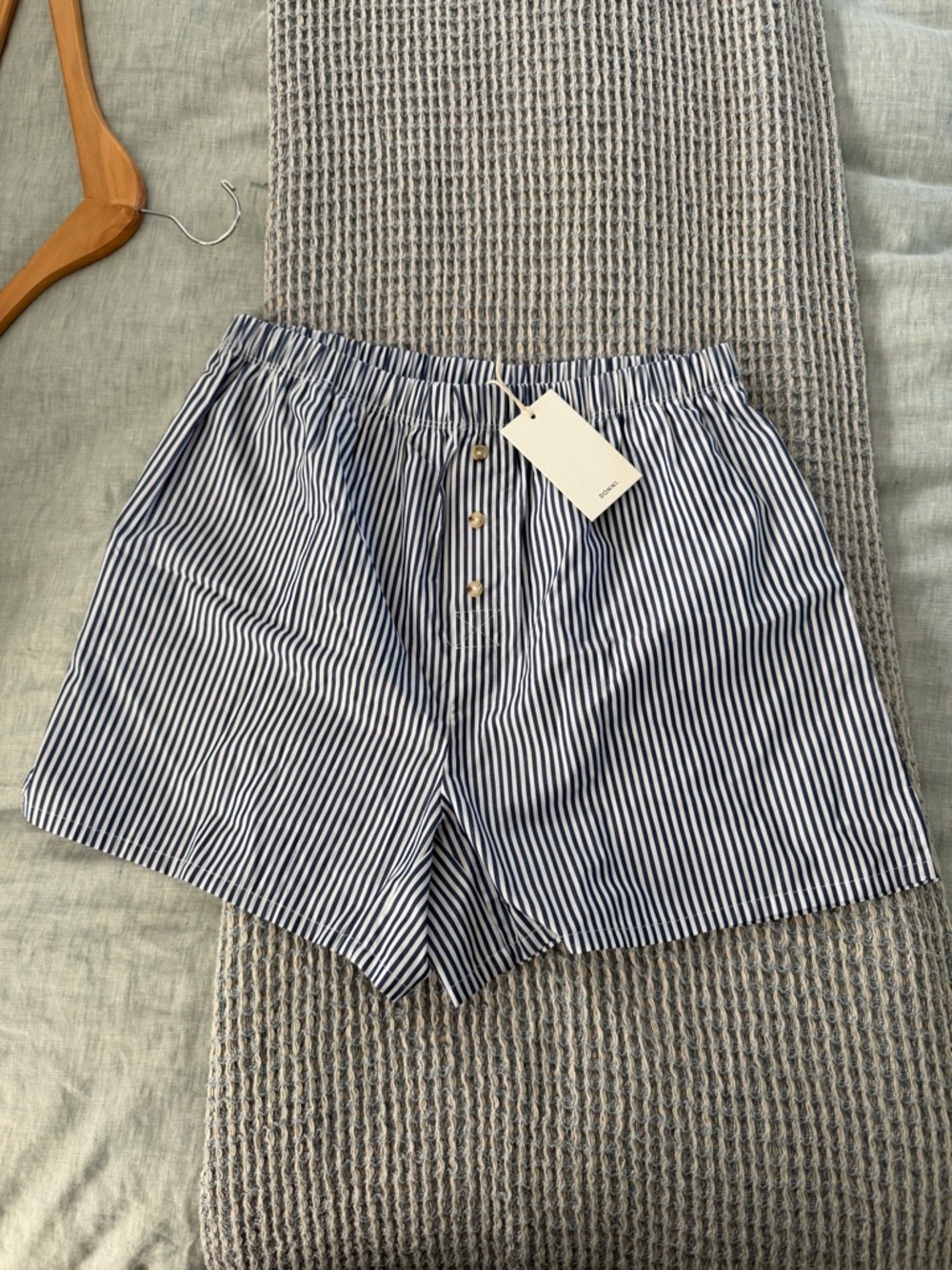 Donni Women’s Blue & White Striped Elastic Waist Shorts